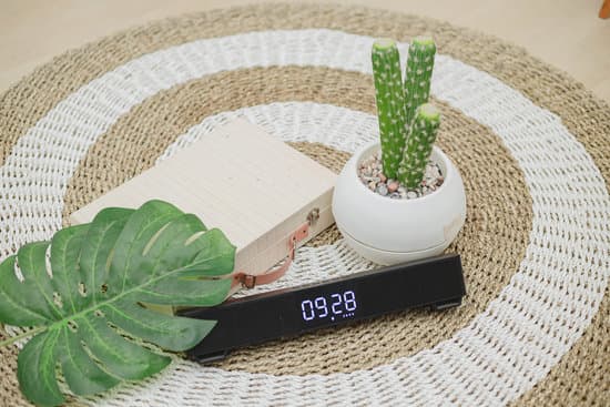 how to set alarm on kmart digital clock